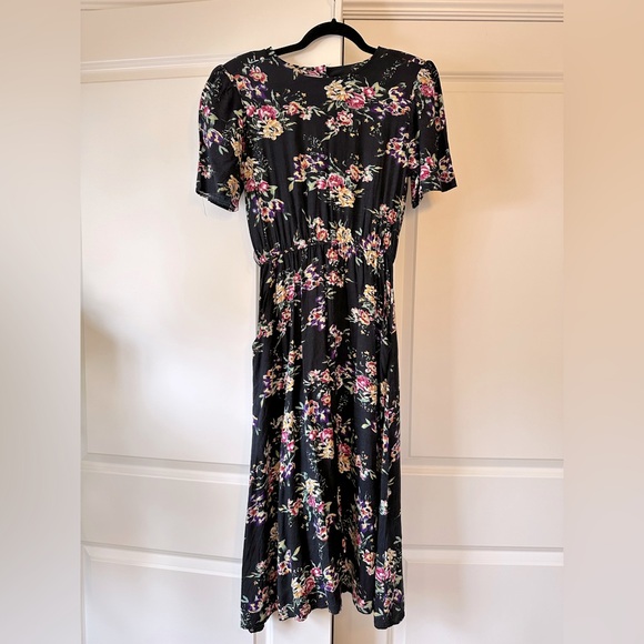 Vintage short sleeved floral dress - Picture 1 of 8